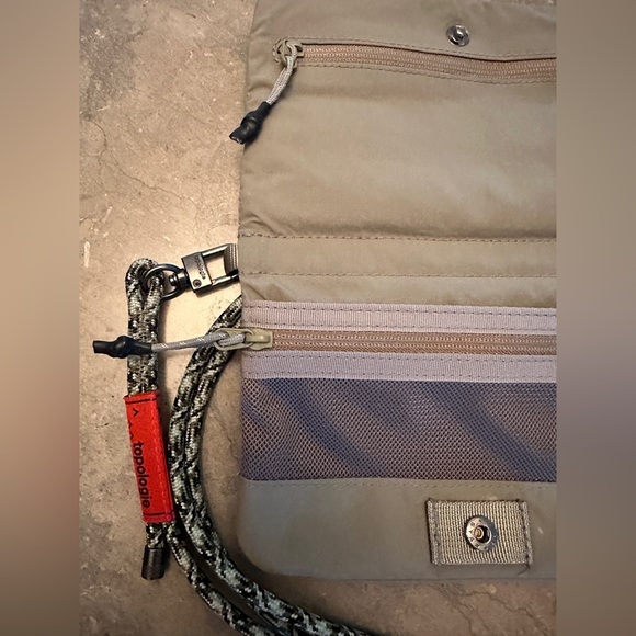 Unisex Crossbody Topologie Phone Sacoche 90 with Rope Strap, Color Moss (Papery) - Picture 6 of 10